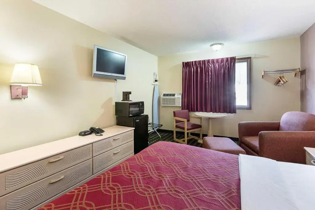 Bed in Americas Best Value Inn Beatrice Bed in Americas Best Value Inn Beatrice