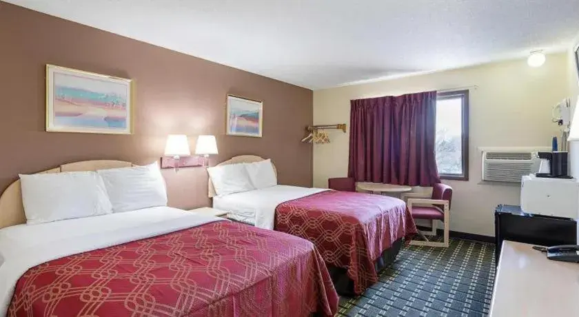 Bed in Americas Best Value Inn Beatrice Bed in Americas Best Value Inn Beatrice