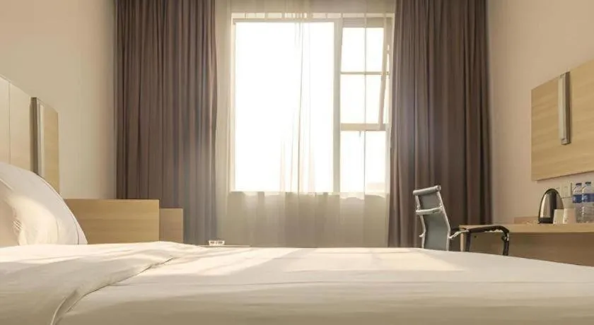 Bed in City Comfort Inn Guahgnzhou Huangpu East District