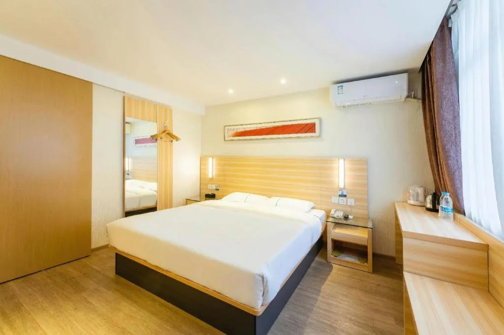 Bed in City Comfort Inn Guahgnzhou Huangpu East District