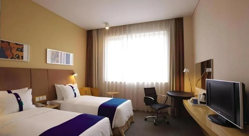 Bed in Holiday Inn Express Jinan Exhibition Center By IHG