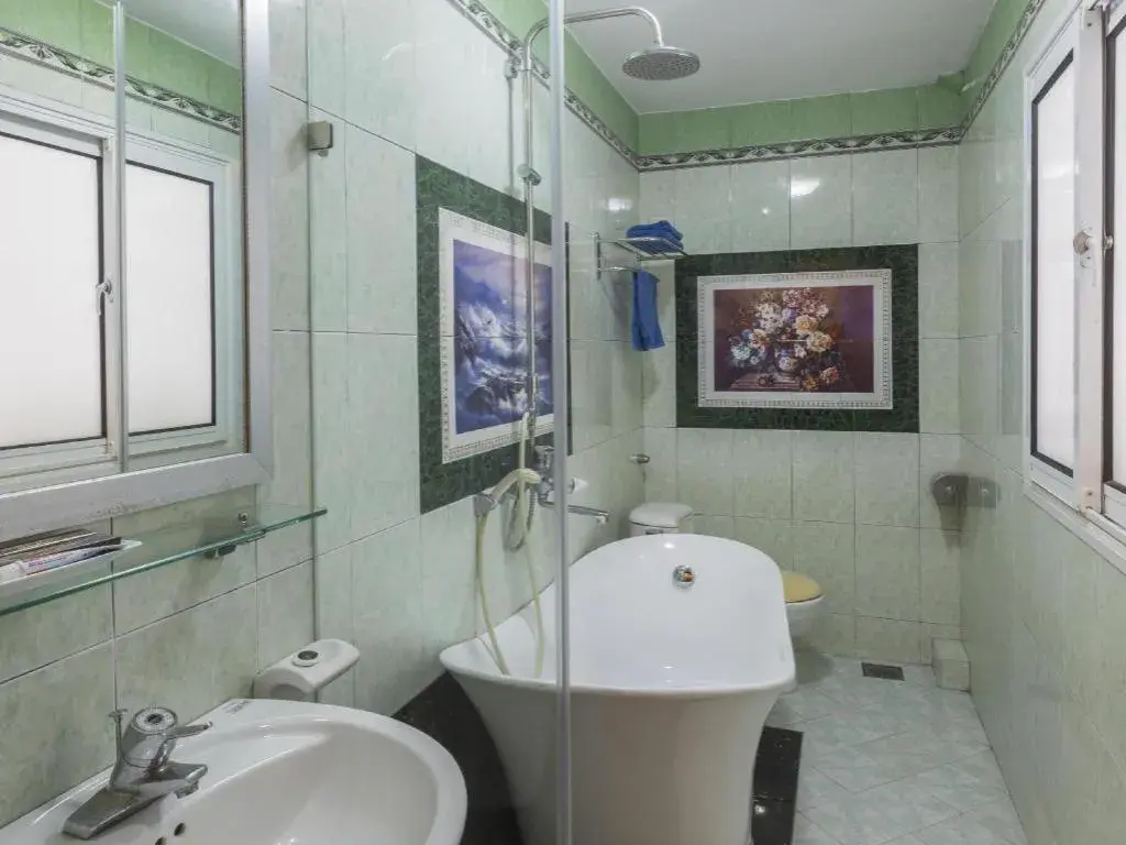 Dragon Hotel Dragon Hotel