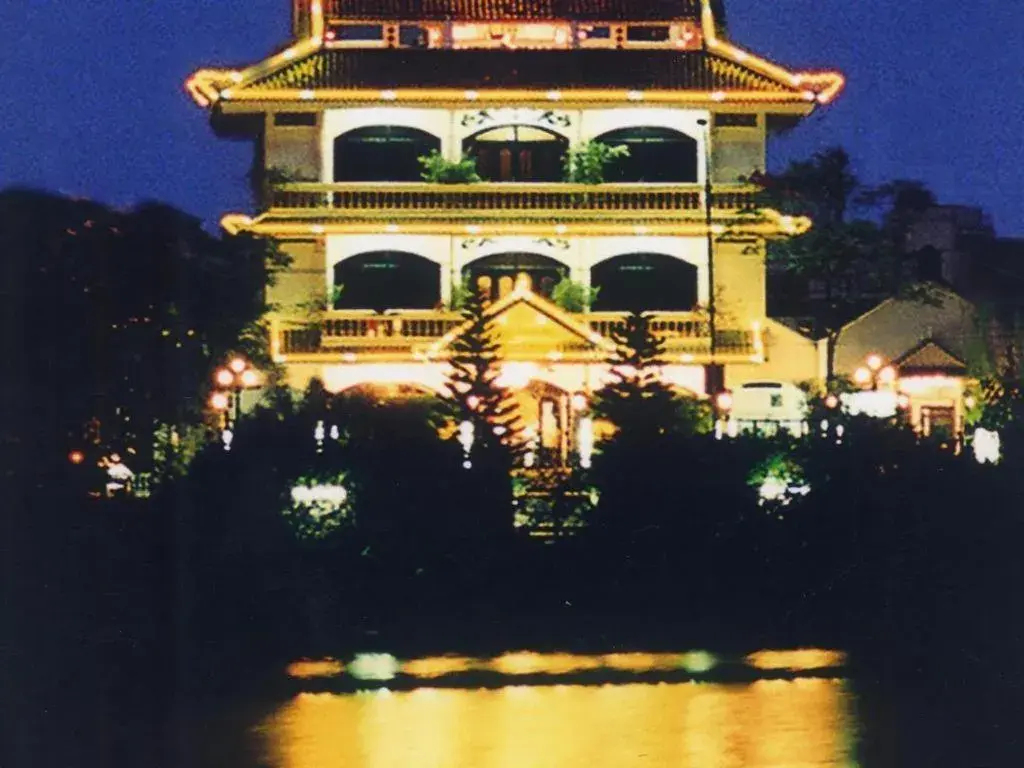 Dragon Hotel Dragon Hotel