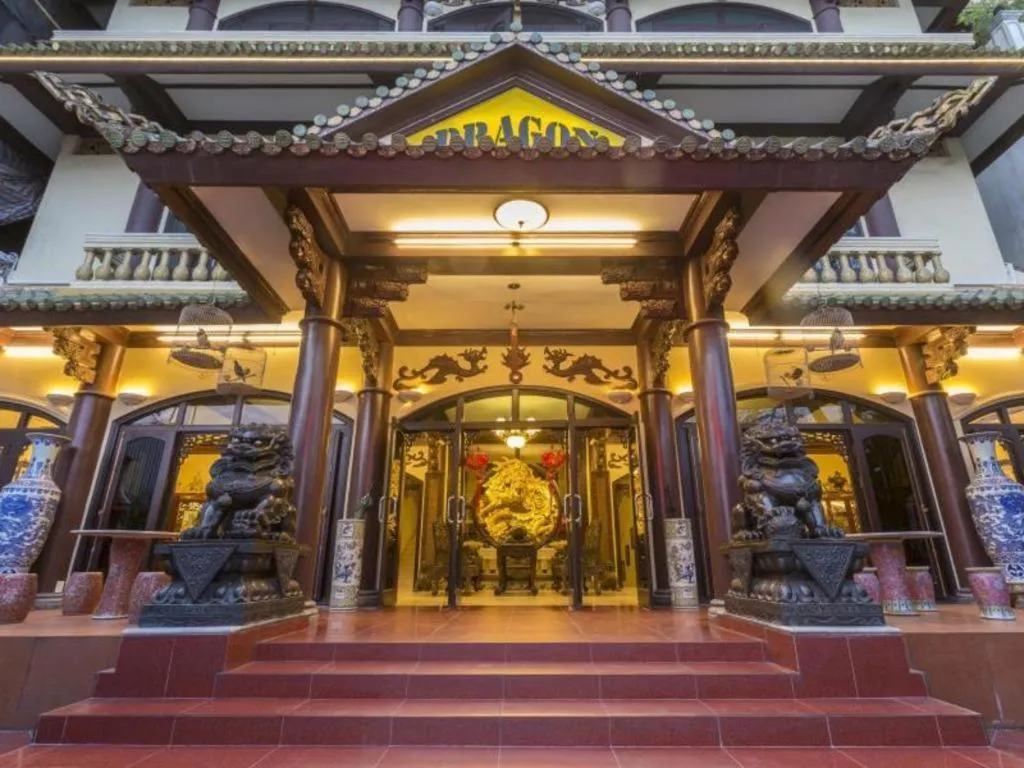 Dragon Hotel