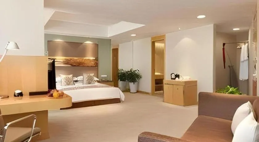 Bed in Ramada Plaza by Wyndham Chuzhou