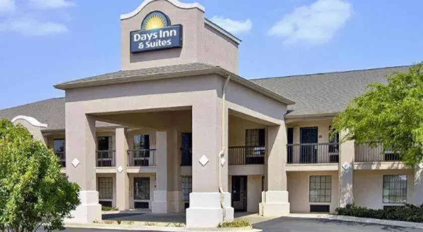 Days Inn & Suites by Wyndham Fort Valley Days Inn & Suites by Wyndham Fort Valley