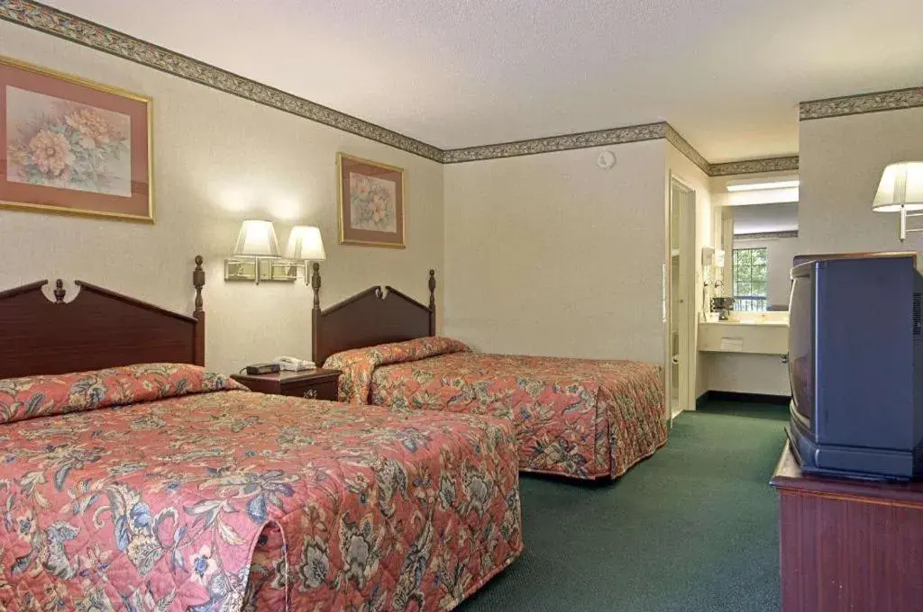 Bed in Days Inn & Suites by Wyndham Fort Valley Bed in Days Inn & Suites by Wyndham Fort Valley