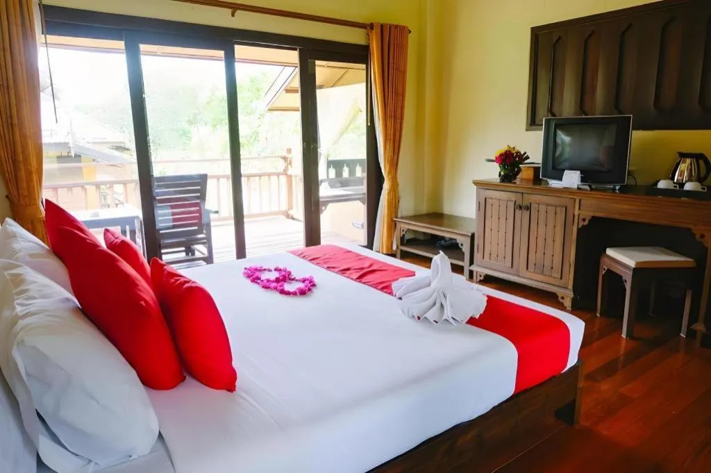 Bed in Pai Hotsprings Spa Resort