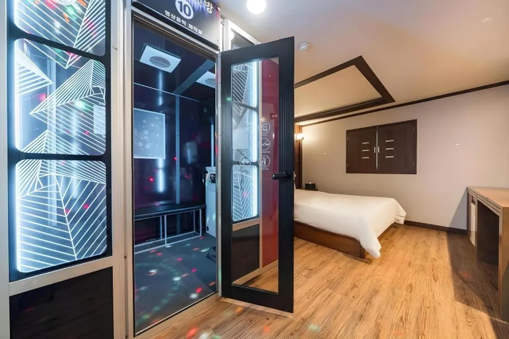 Bed in Hotel J Suwon