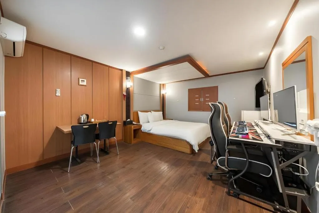 Bed in Hotel J Suwon