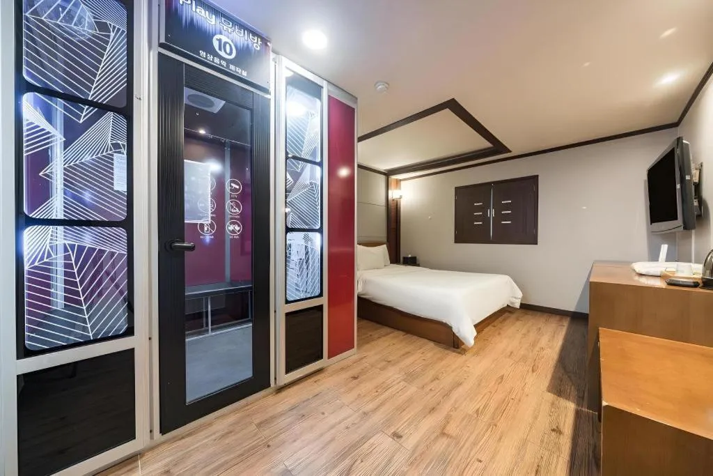 Bed in Hotel J Suwon