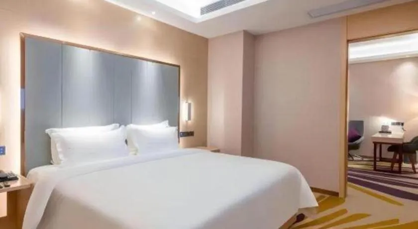 Bed in Lavande Hotels Guangzhou Zhihui City