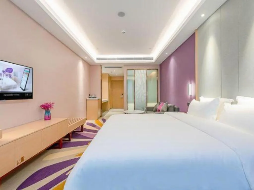 Bed in Lavande Hotels Guangzhou Zhihui City