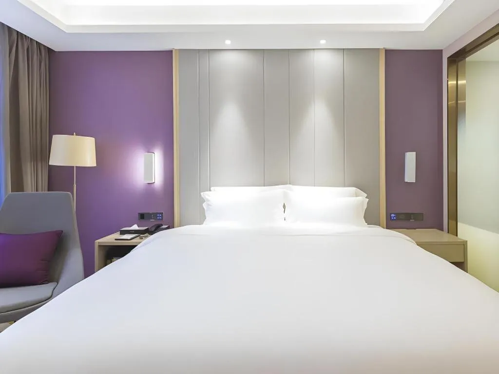 Bed in Lavande Hotels Guangzhou Zhihui City