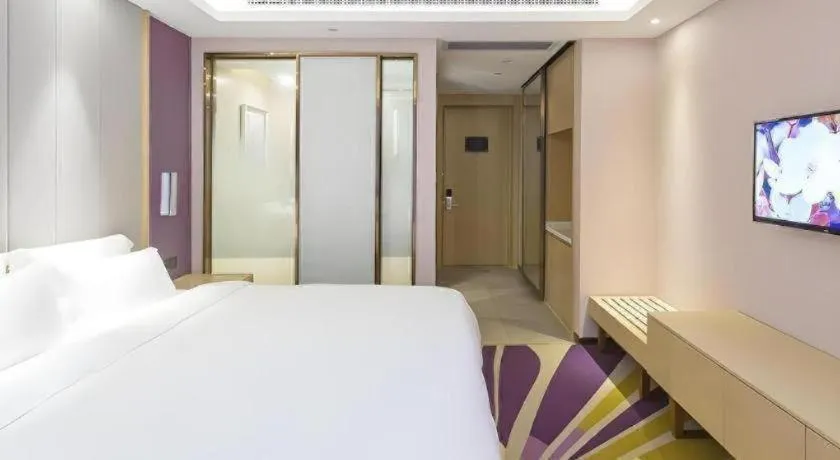 Bed in Lavande Hotels Guangzhou Zhihui City