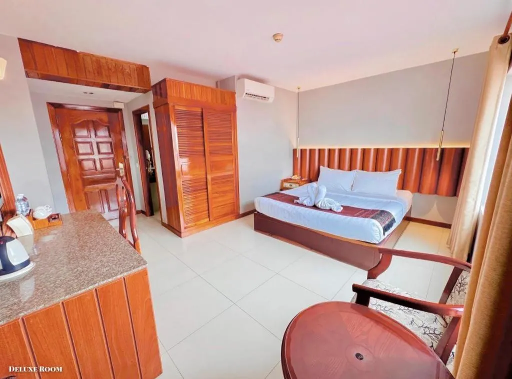 Bed in Midland Hotel