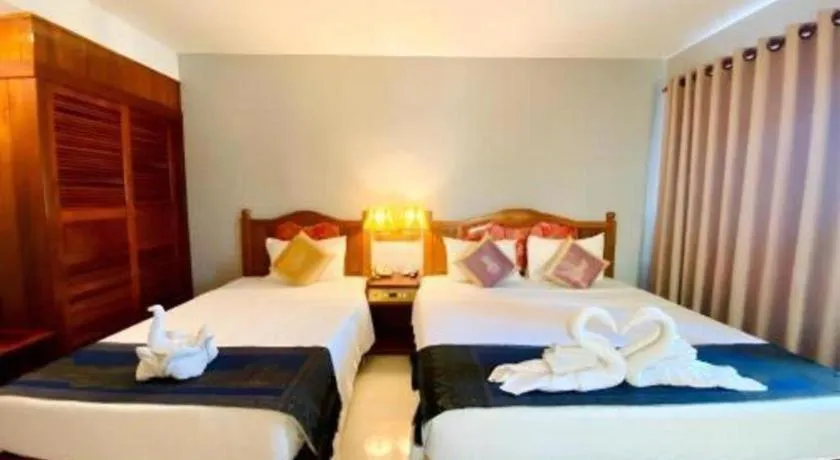 Bed in Midland Hotel