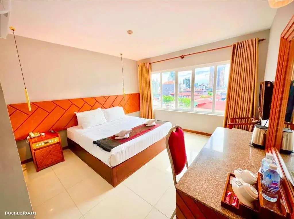 Bed in Midland Hotel Bed in Midland Hotel