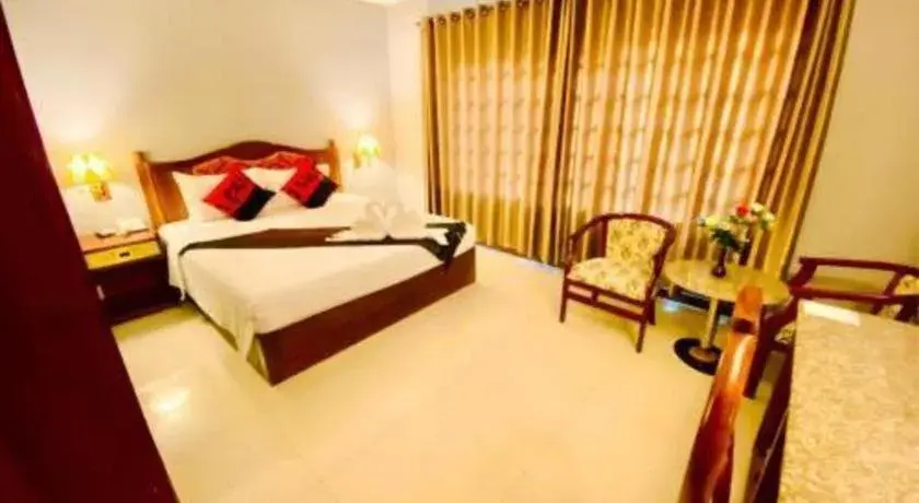 Bed in Midland Hotel Bed in Midland Hotel