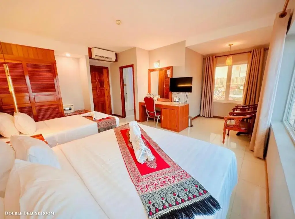 Bed in Midland Hotel Bed in Midland Hotel