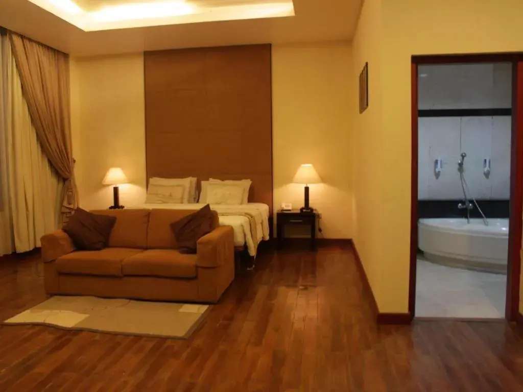 Bed in Hotel Intan Cirebon Bed in Hotel Intan Cirebon