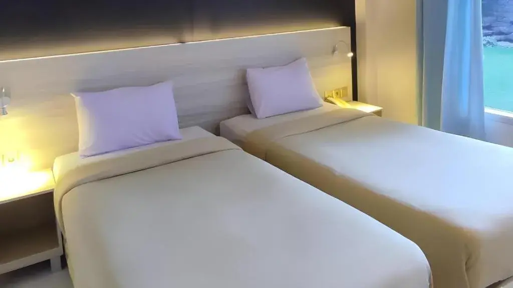 Bed in Hotel Intan Cirebon Bed in Hotel Intan Cirebon