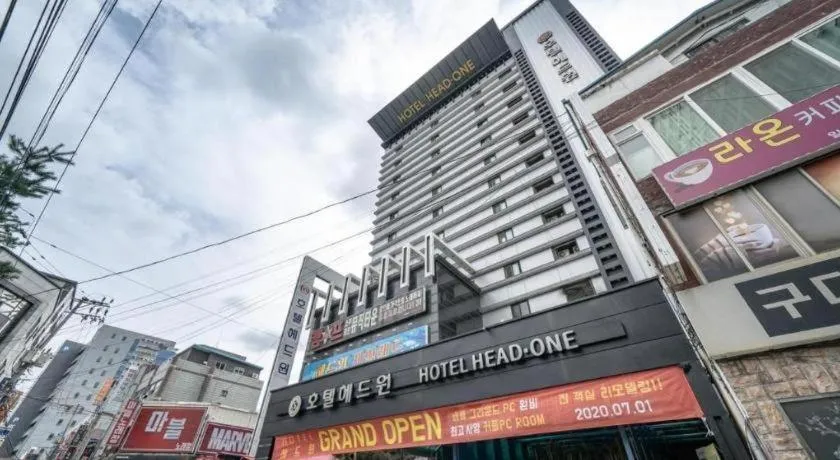 Hotel Head-One