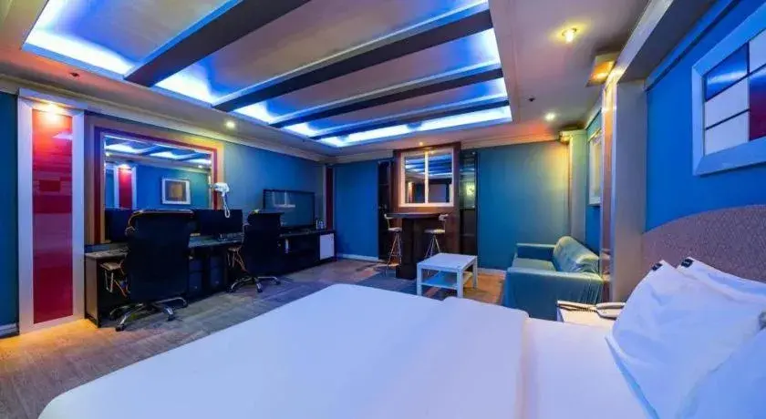 Bed in Hotel Head-One Bed in Hotel Head-One