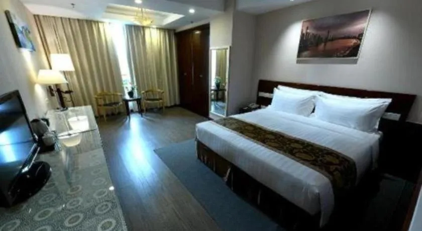 Bed in Jinrong International Hotel