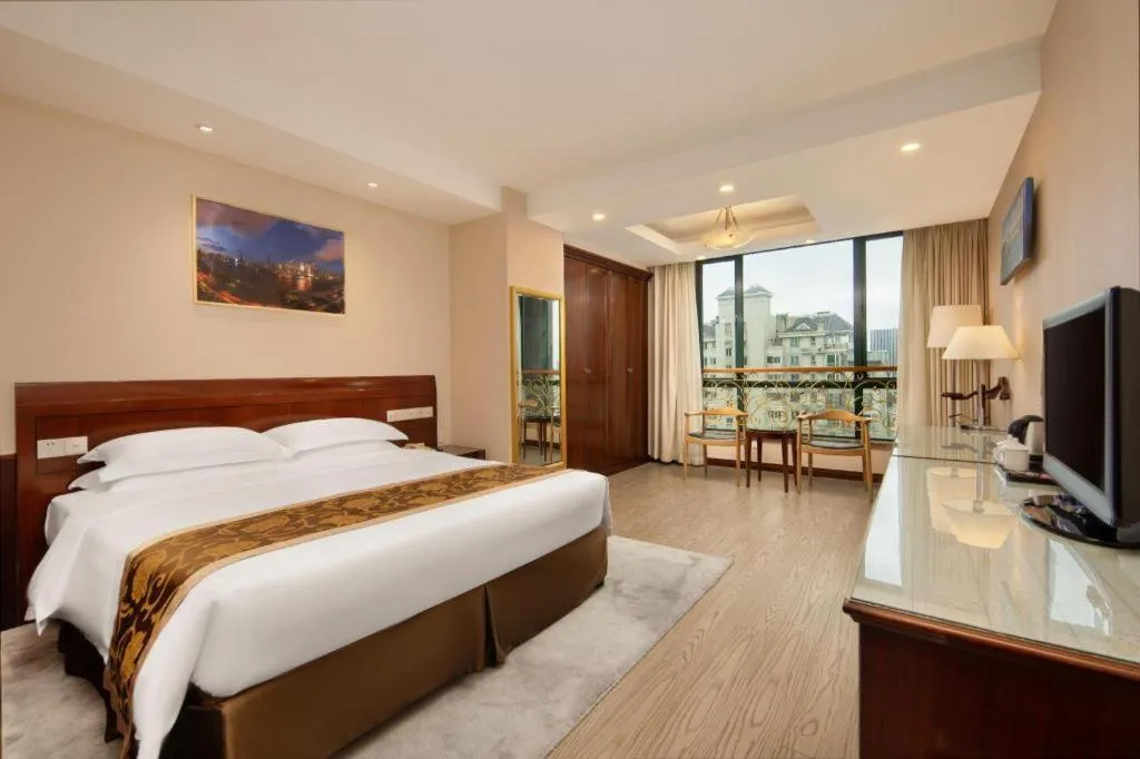 Bed in Jinrong International Hotel