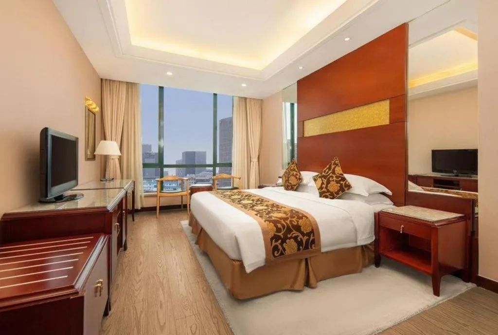 Bed in Jinrong International Hotel