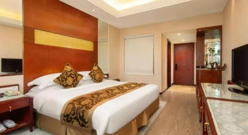 Bed in Jinrong International Hotel