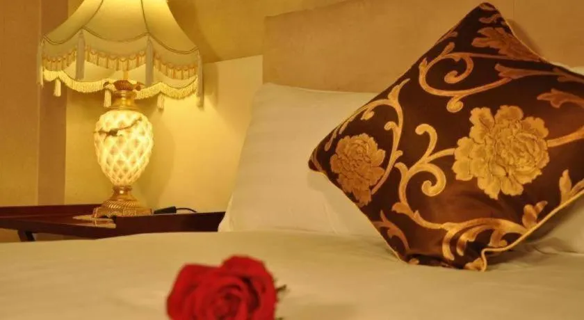 Bed in Jinrong International Hotel