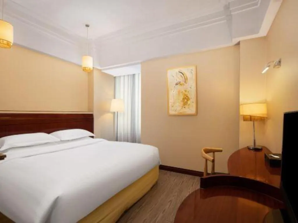 Bed in Jinrong International Hotel