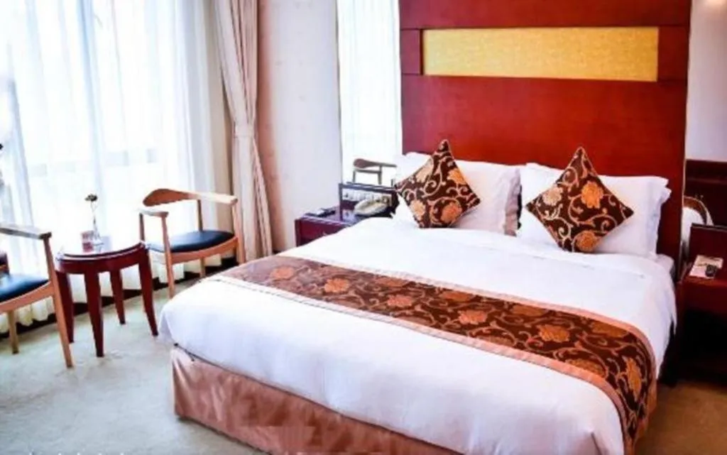 Bed in Jinrong International Hotel