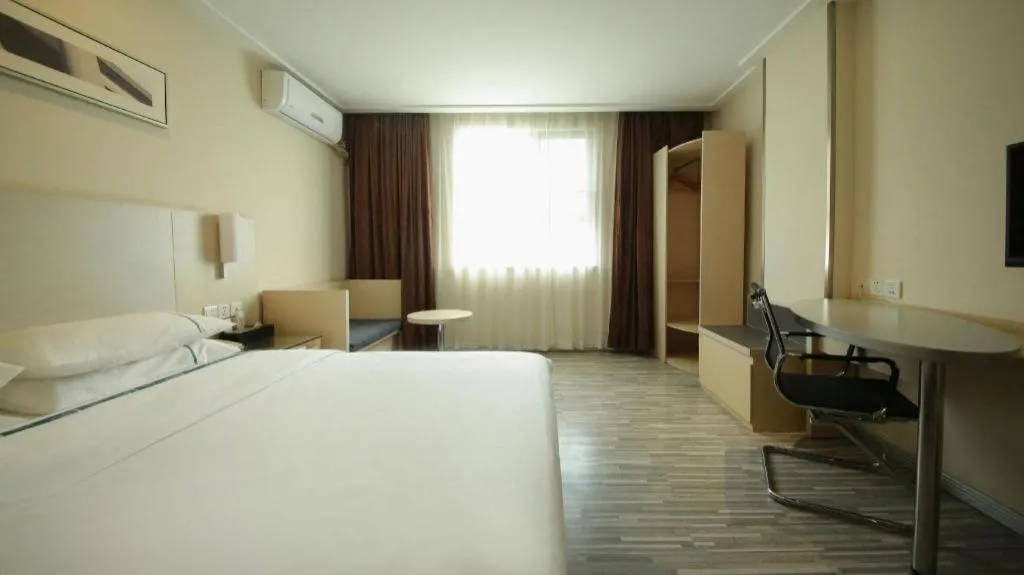 Bed in City Comfort Inn Baise Tianlin