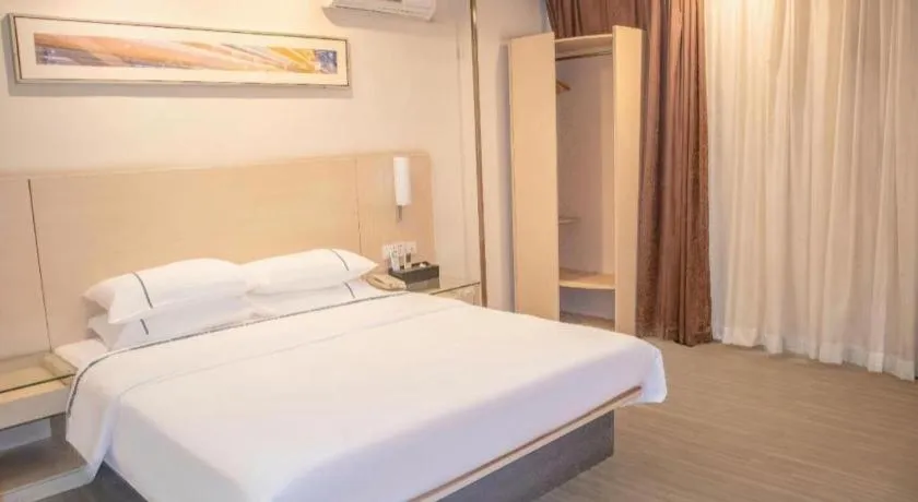 Bed in City Comfort Inn Baise Tianlin