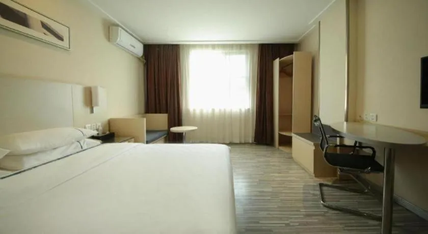 Bed in City Comfort Inn Baise Tianlin