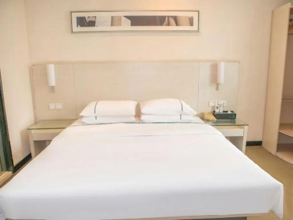 Bed in City Comfort Inn Baise Tianlin