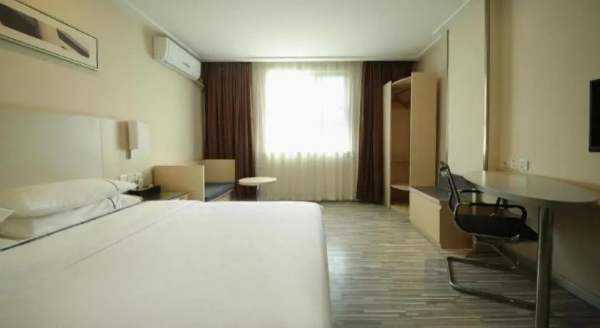 Bed in City Comfort Inn Baise Tianlin