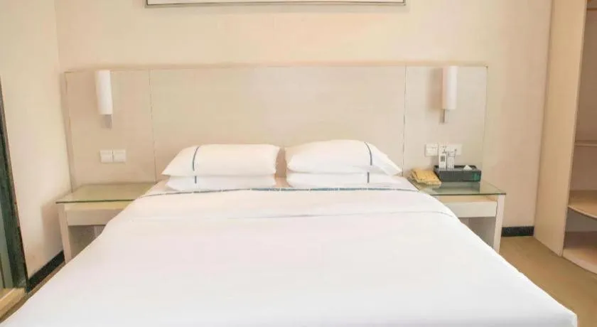 Bed in City Comfort Inn Baise Tianlin