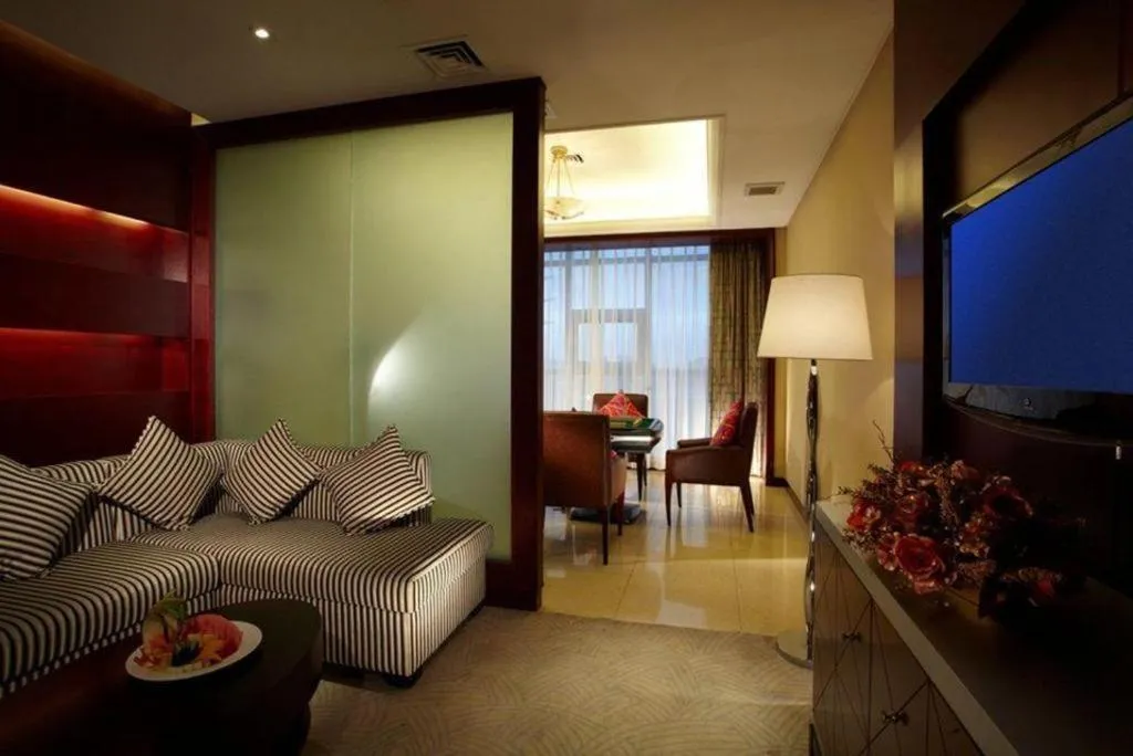 Maison New Century Hotel Cixi