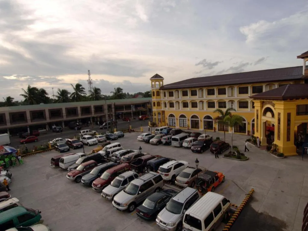 Planta Centro Bacolod Hotel & Residences