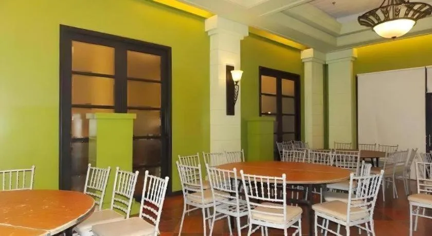 Planta Centro Bacolod Hotel & Residences