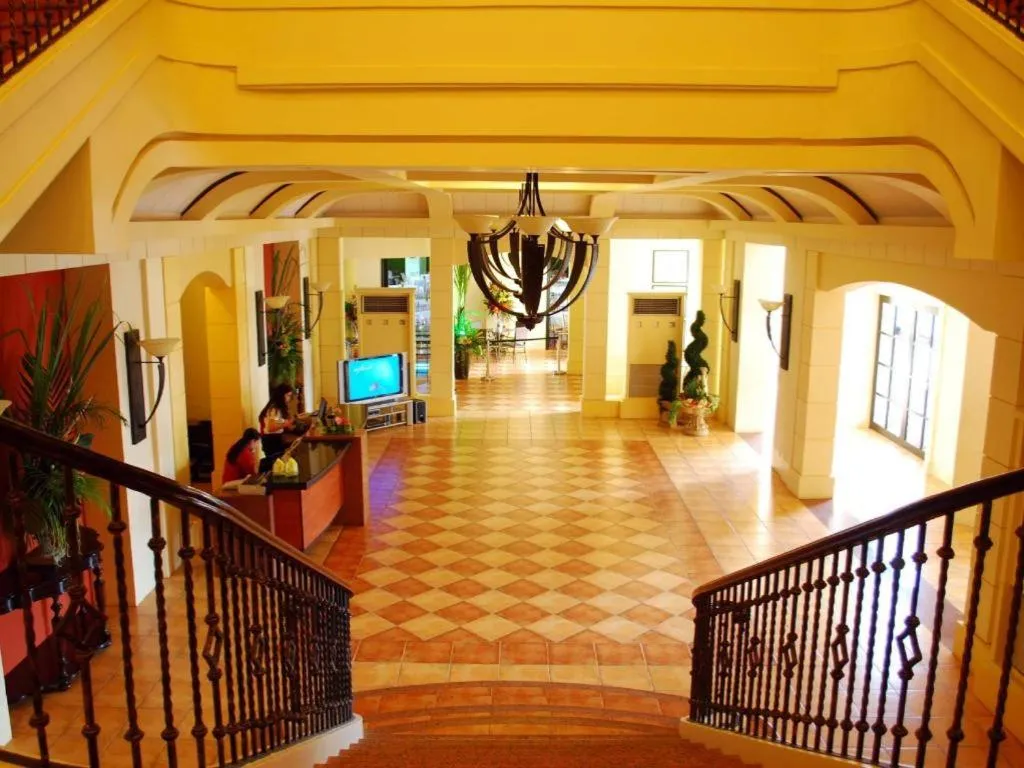 Planta Centro Bacolod Hotel & Residences