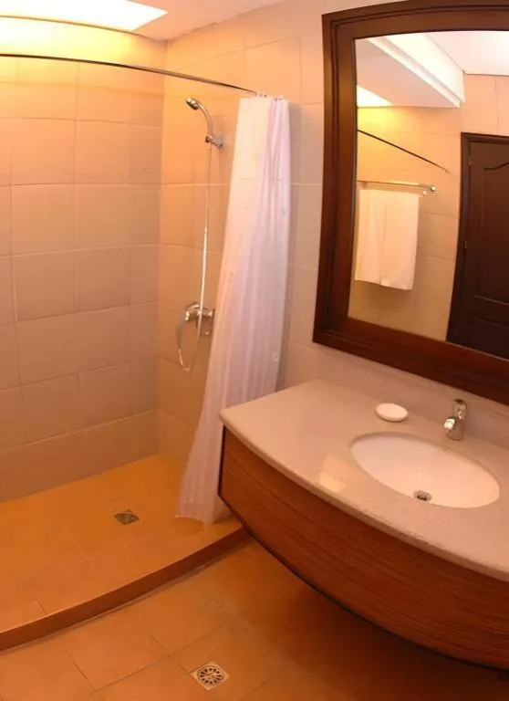 Planta Centro Bacolod Hotel & Residences