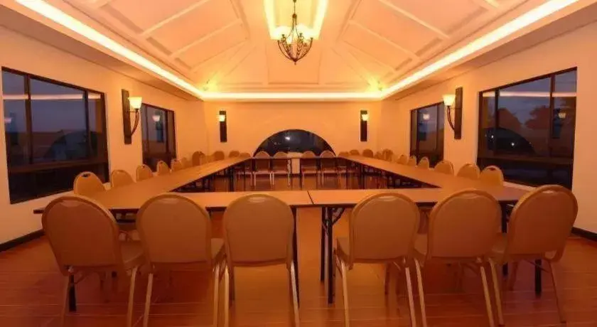 Planta Centro Bacolod Hotel & Residences Planta Centro Bacolod Hotel & Residences