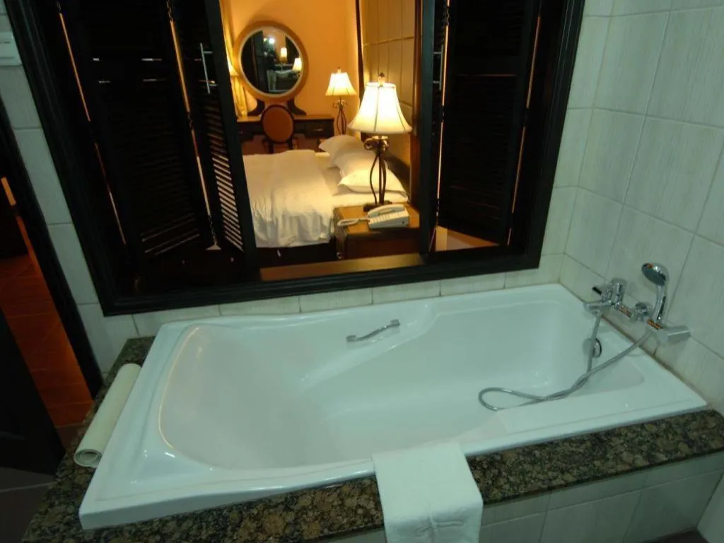 Planta Centro Bacolod Hotel & Residences