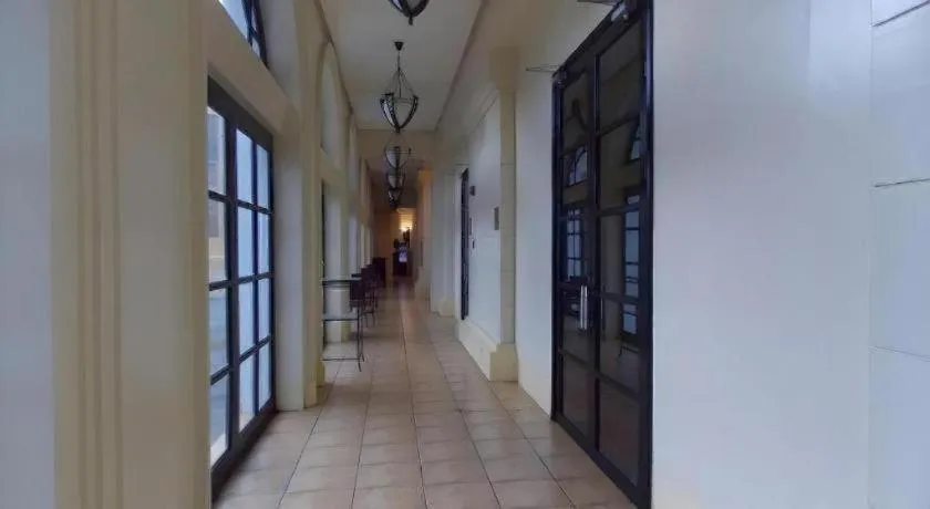 Planta Centro Bacolod Hotel & Residences