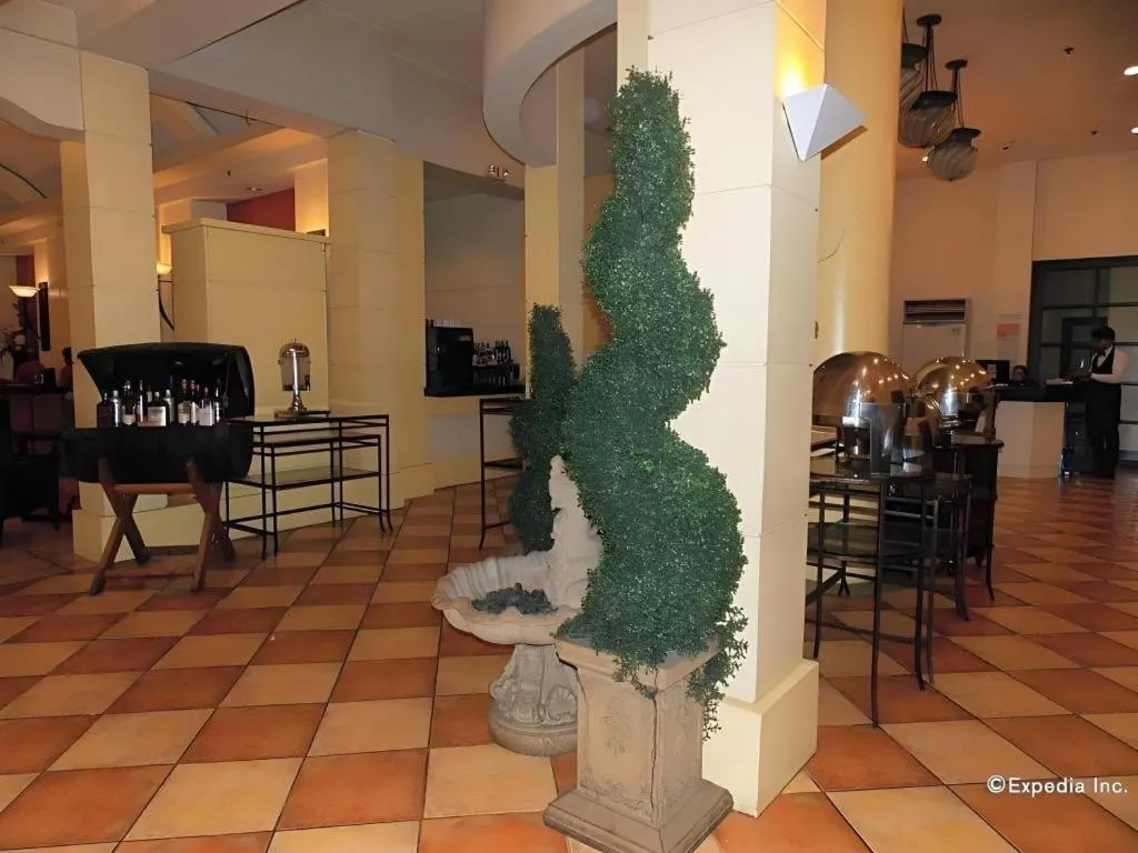 Planta Centro Bacolod Hotel & Residences